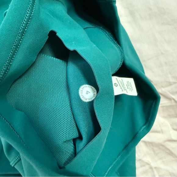 Lululemon in movement tight leggings Laguna 25” - Picture 6 of 7